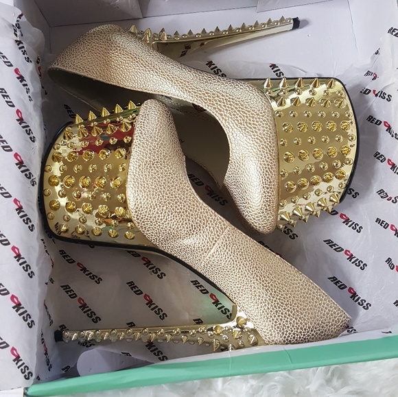 Spiked pumps - Picture 2 of 4